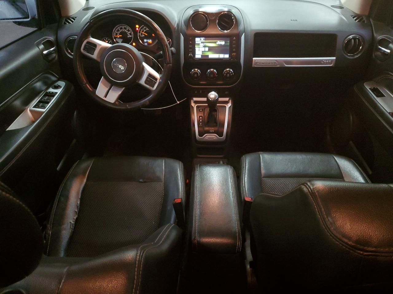 2015 Jeep Compass - Image 8