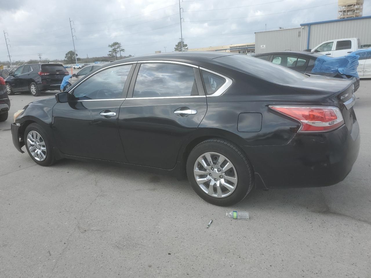 2015 Nissan Altima - Image 2