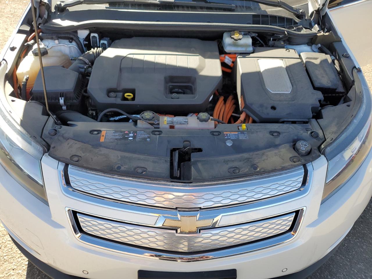 2012 Chevrolet Volt - Image 11