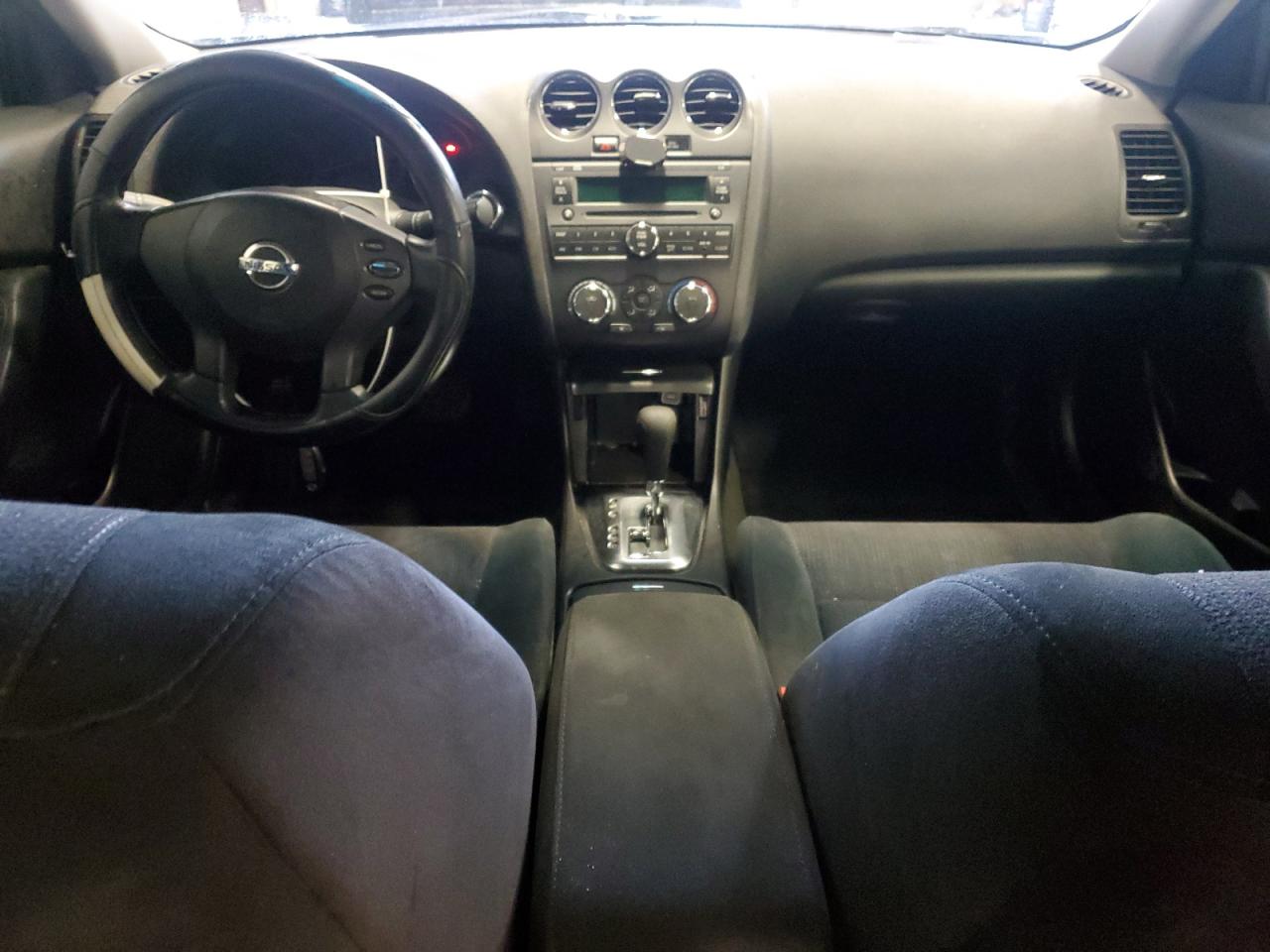 2012 Nissan Altima - Image 8