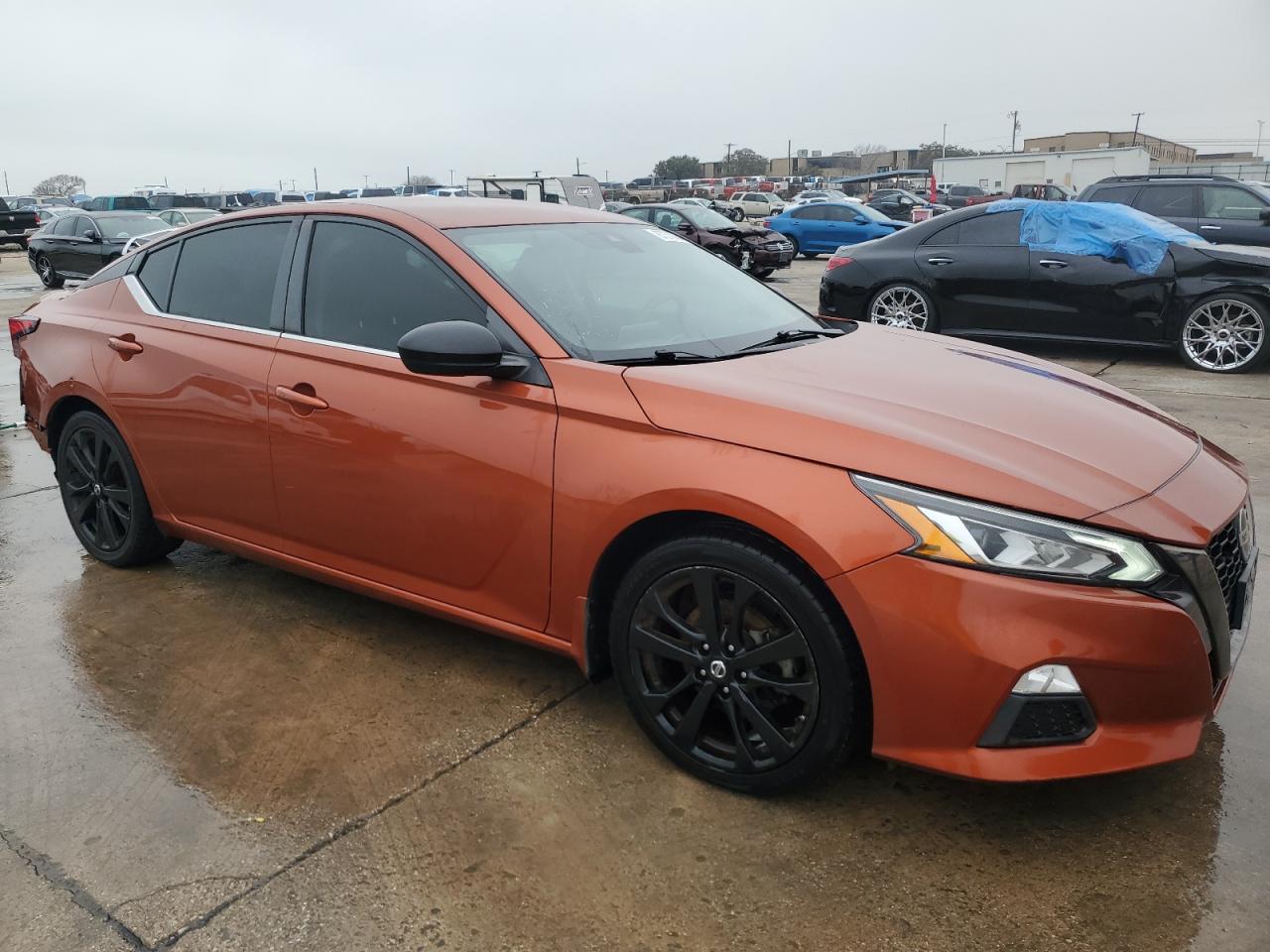 2020 Nissan Altima - Image 4