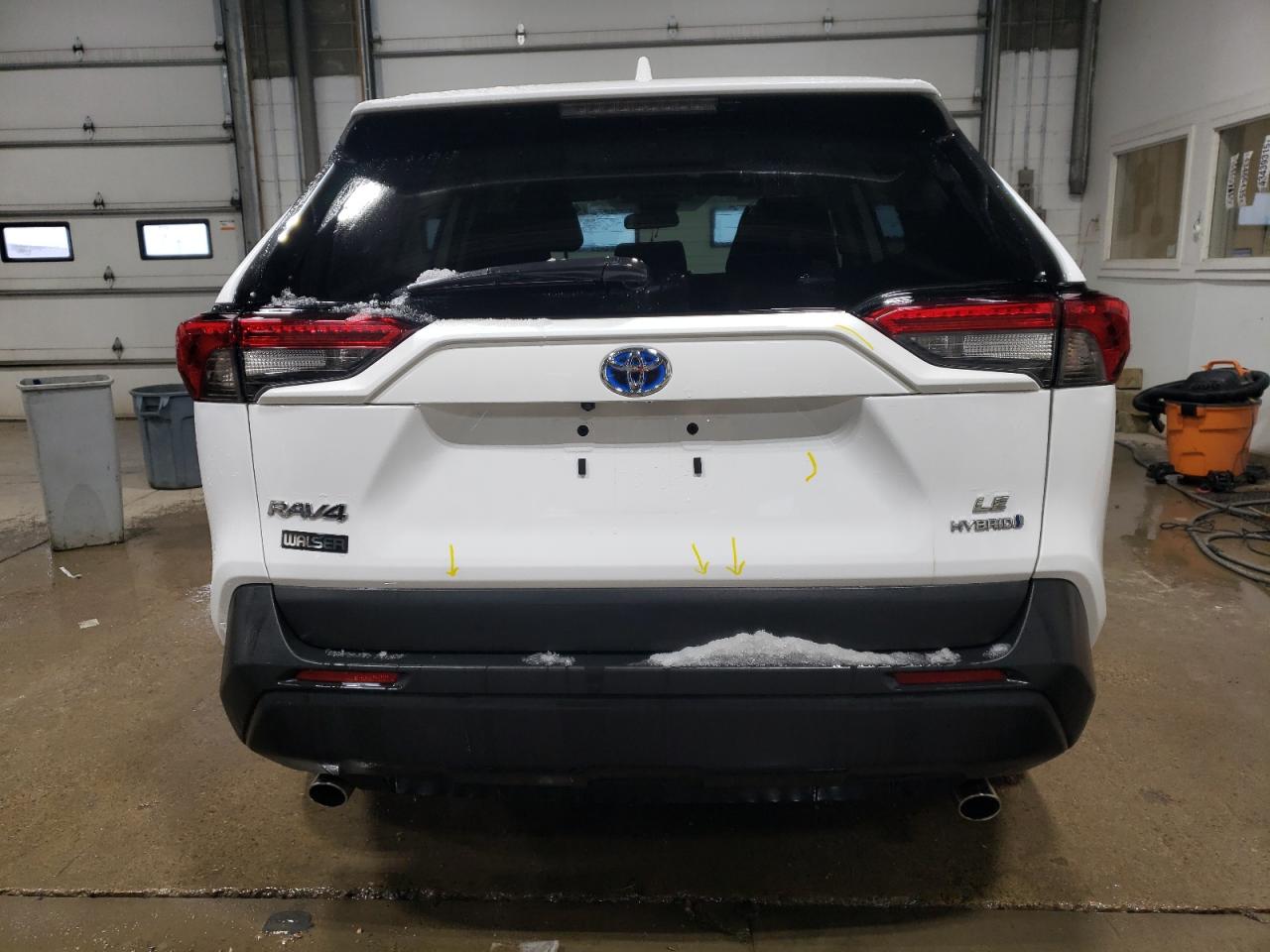 2024 Toyota RAV 4 - Image 6