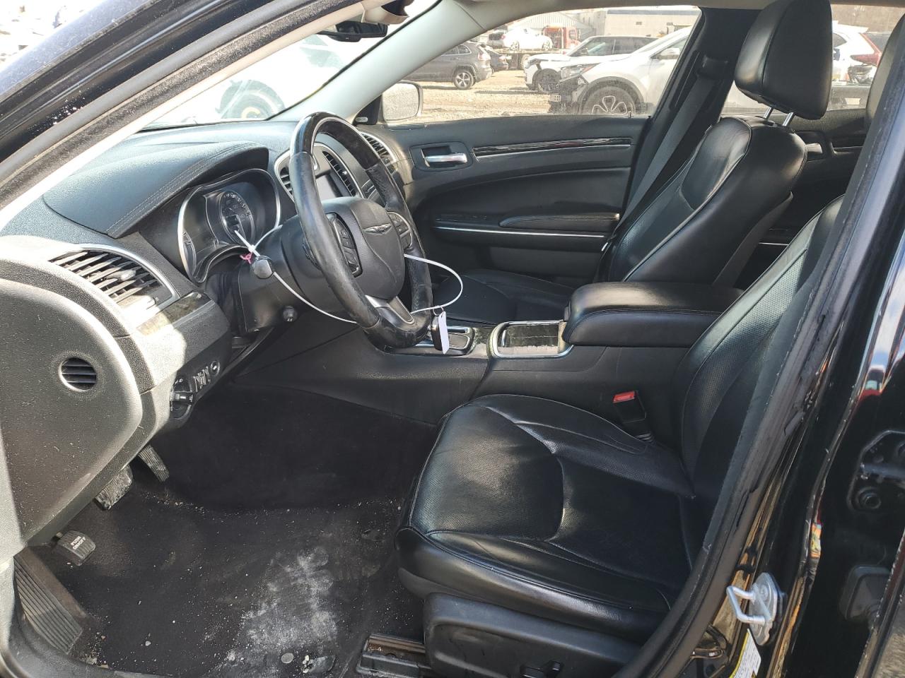 2016 Chrysler 300 - Image 7