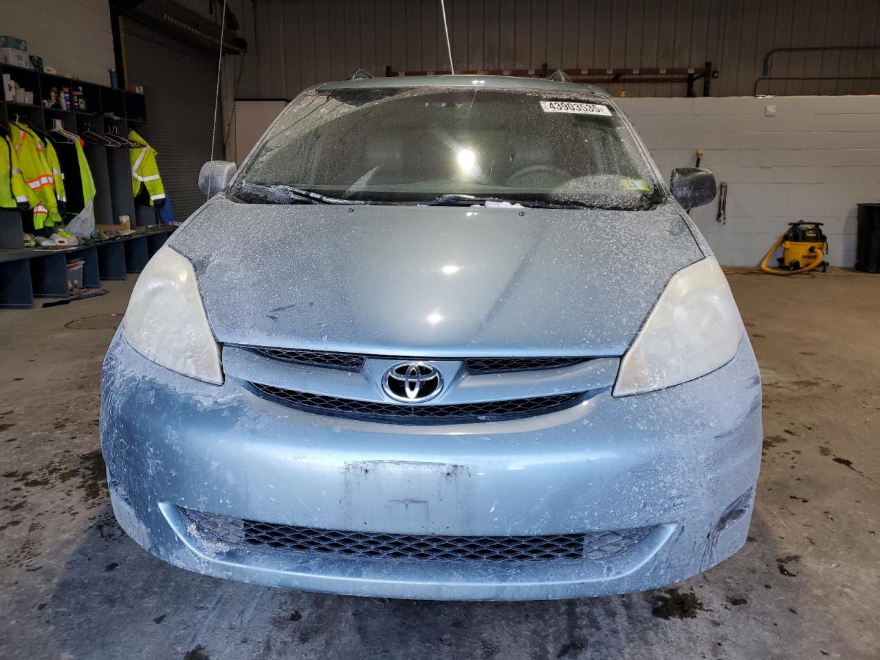 2009 Toyota Sienna - Image 5