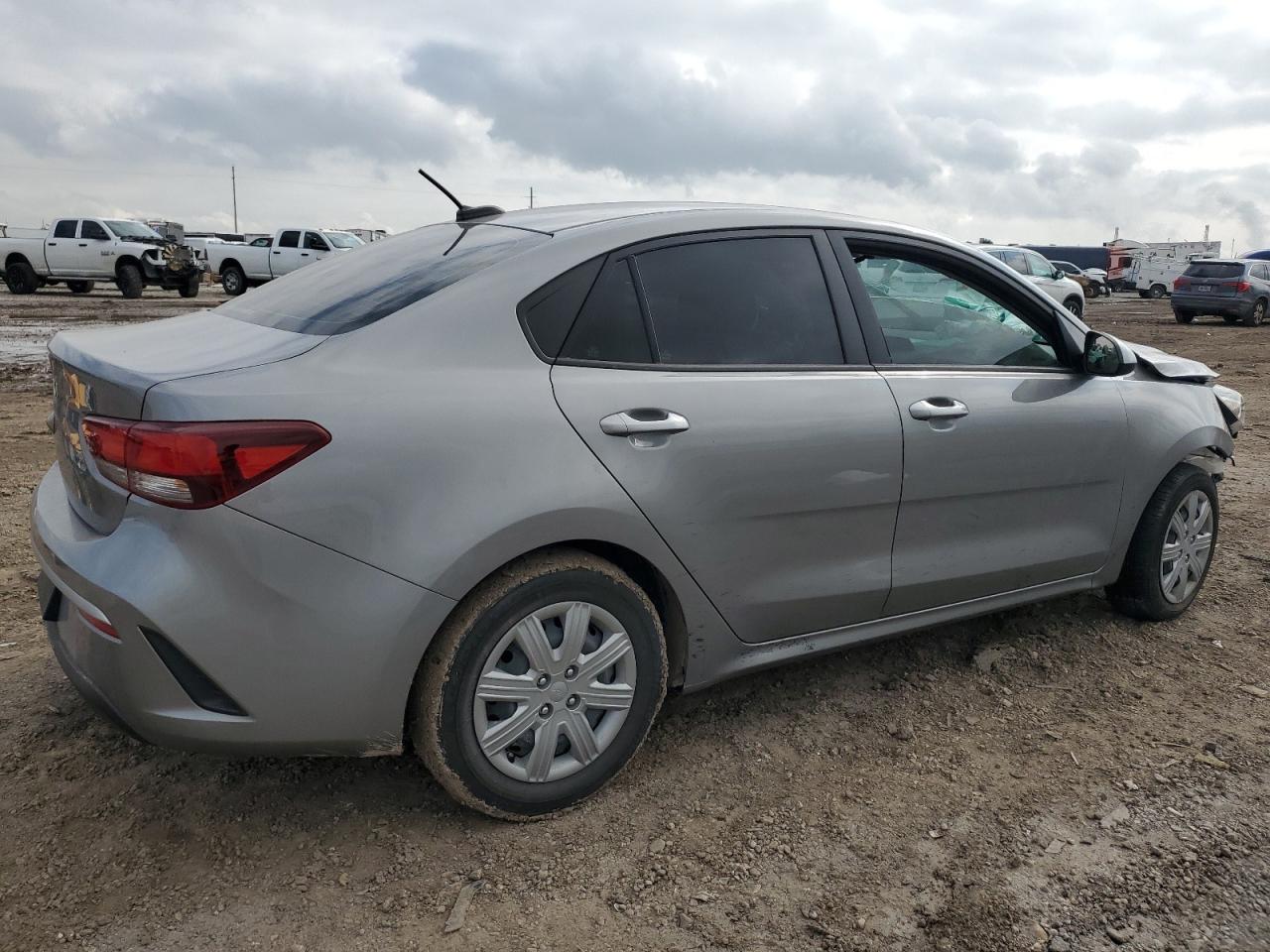 2022 Kia Rio - Image 3