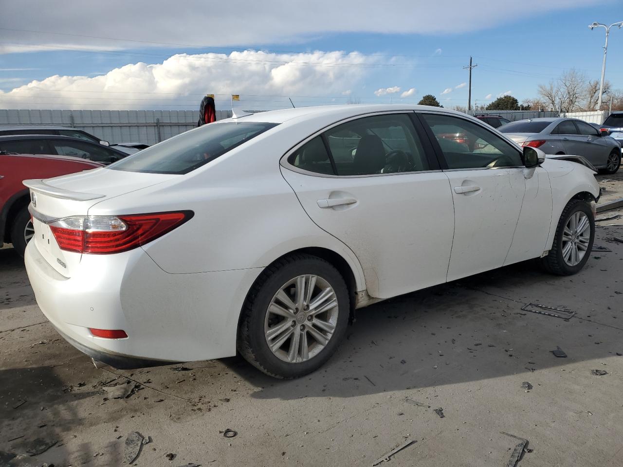 2014 Lexus ES - Image 3
