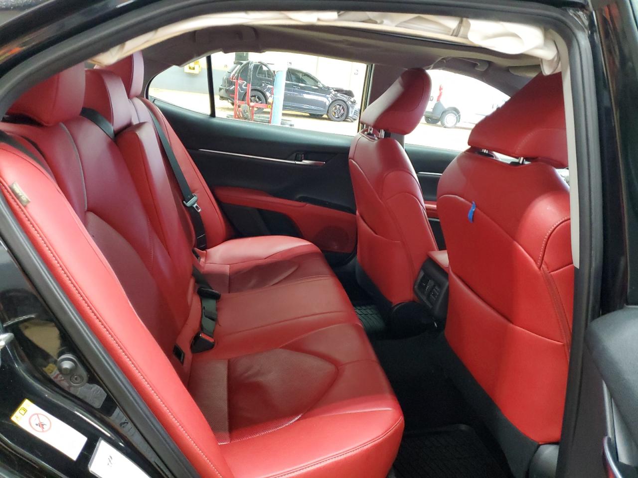2019 Toyota Camry - Image 11