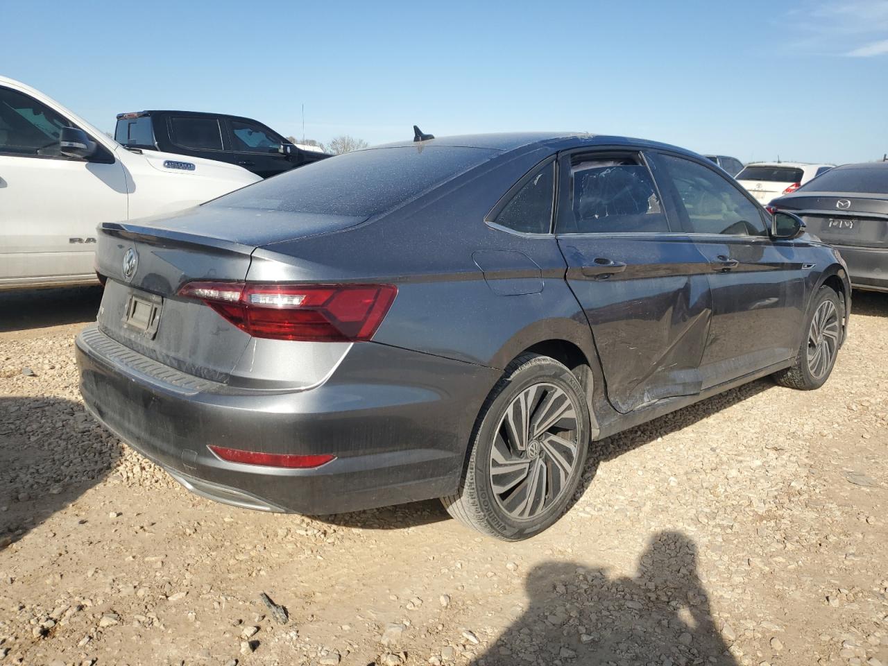 2021 Volkswagen Jetta - Image 3