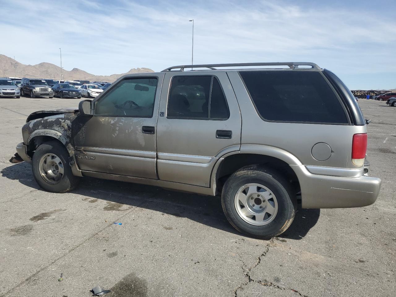 2000 GMC Jimmy - Image 2