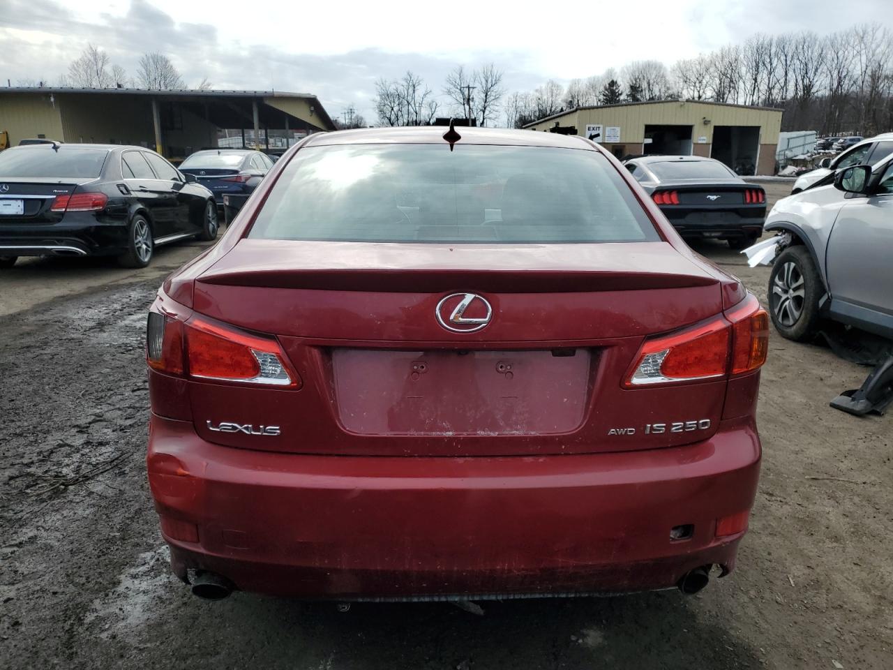 2010 Lexus IS - Image 6