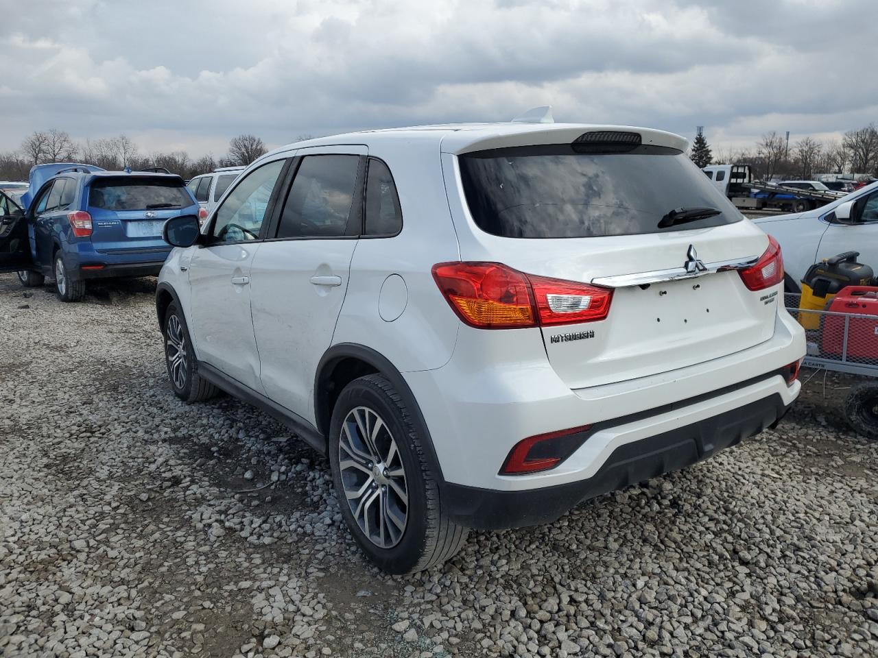 2018 Mitsubishi Outlander - Image 2