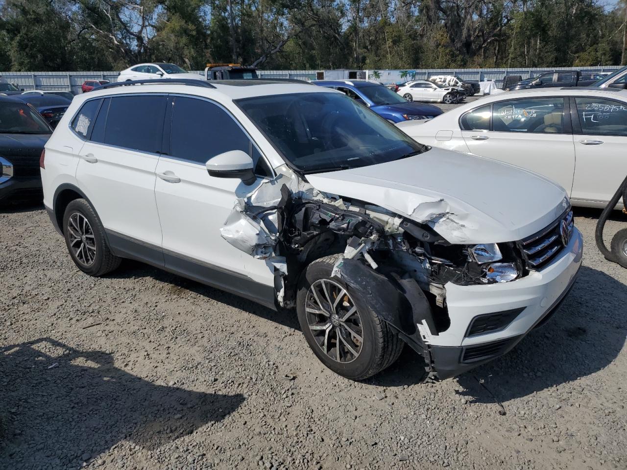 2021 Volkswagen Tiguan - Image 4