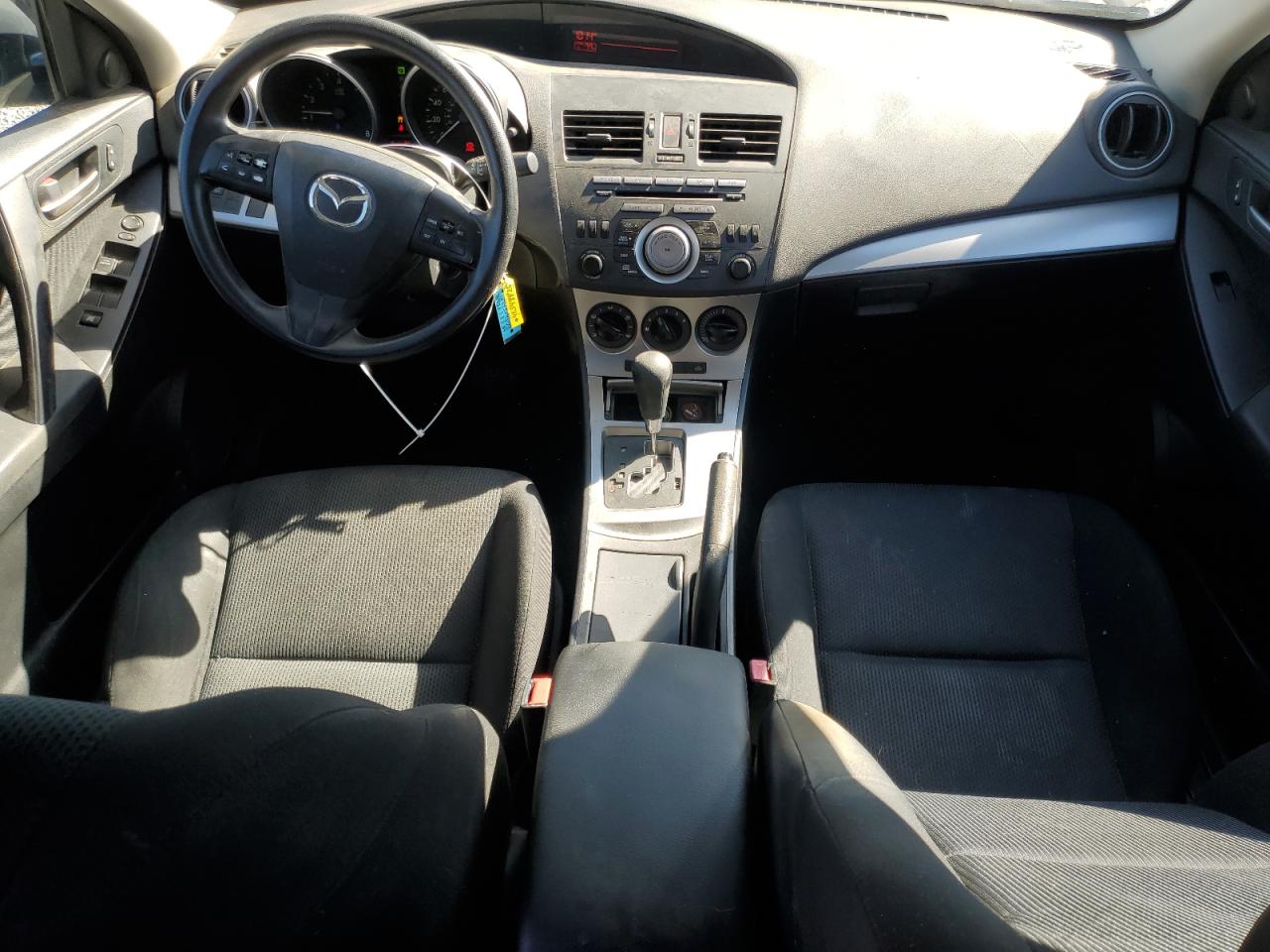 2011 Mazda 3 - Image 8