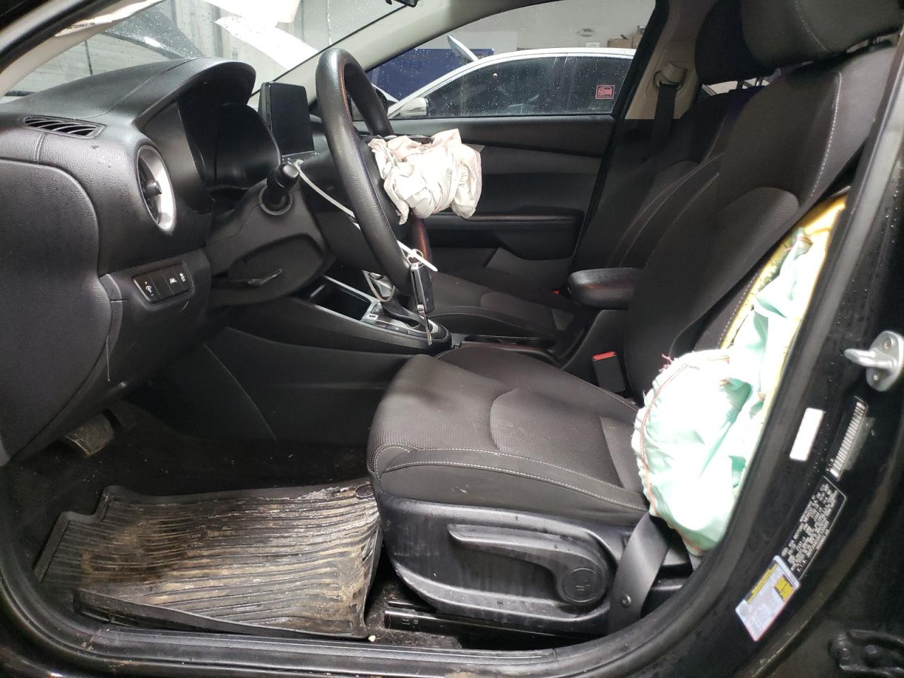 2019 Kia Forte - Image 7