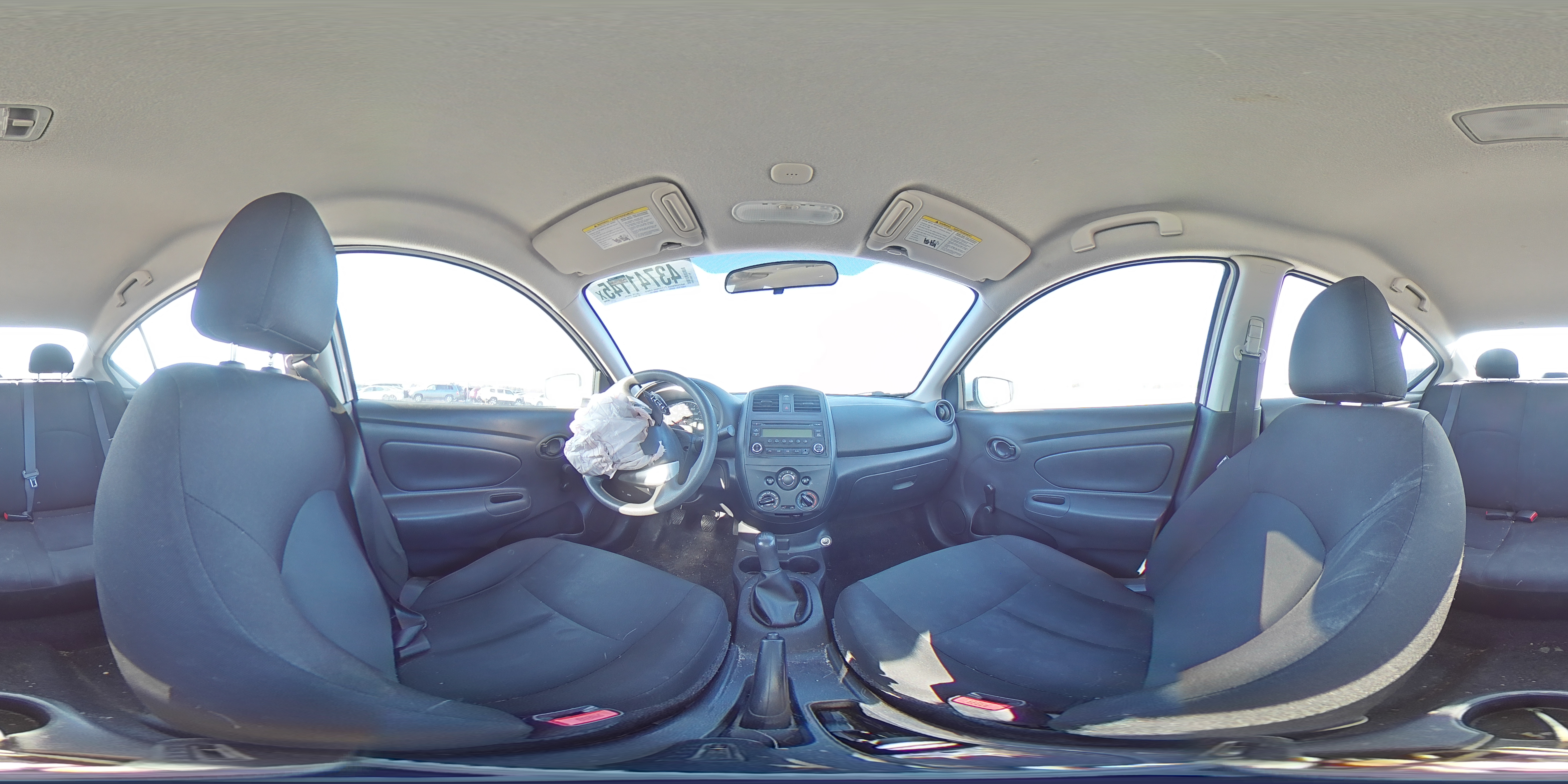 2018 Nissan Versa - Image 12