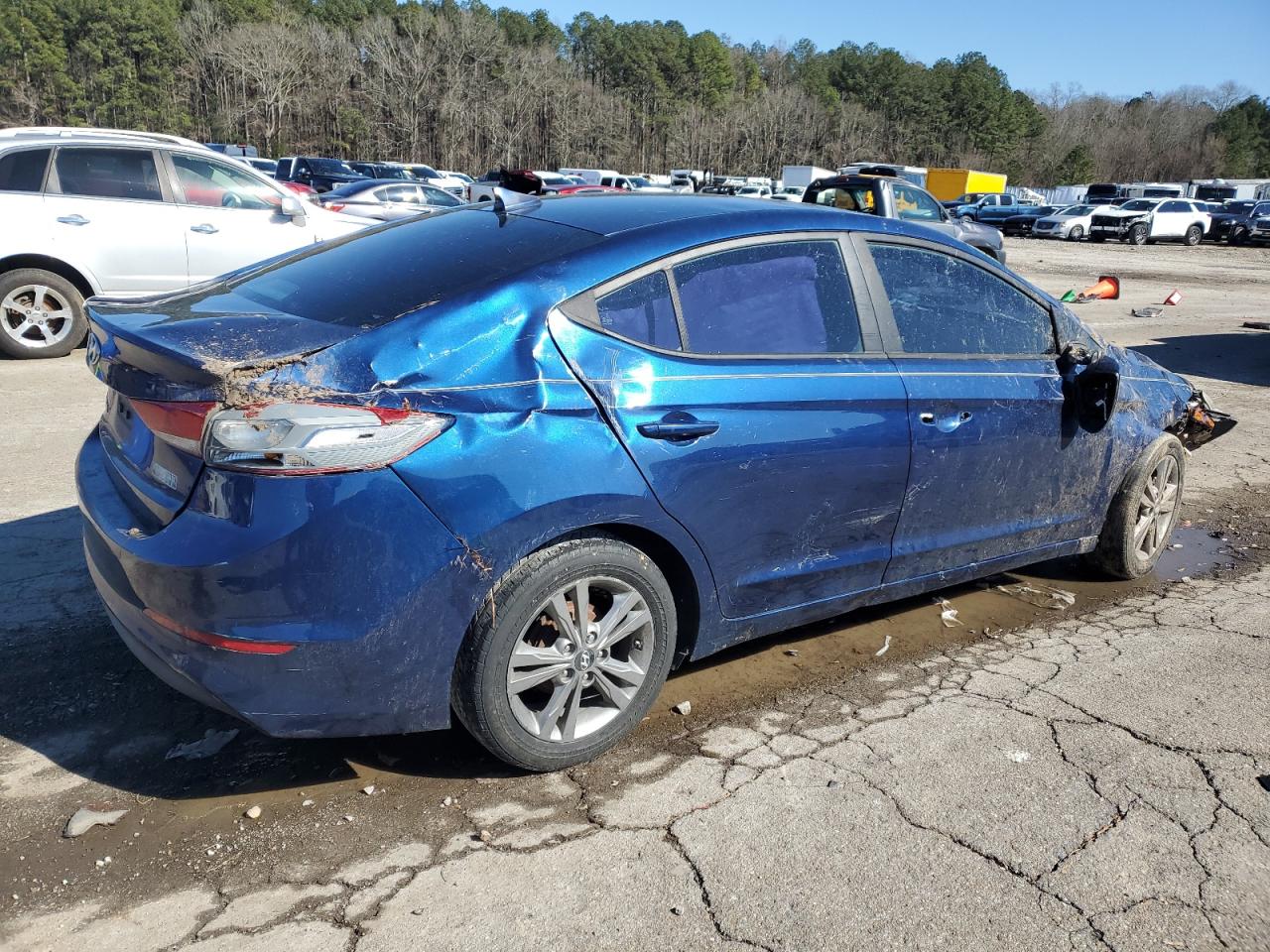 2017 Hyundai Elantra - Image 3