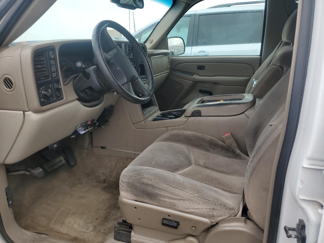 2004 Chevrolet Tahoe - Image 7