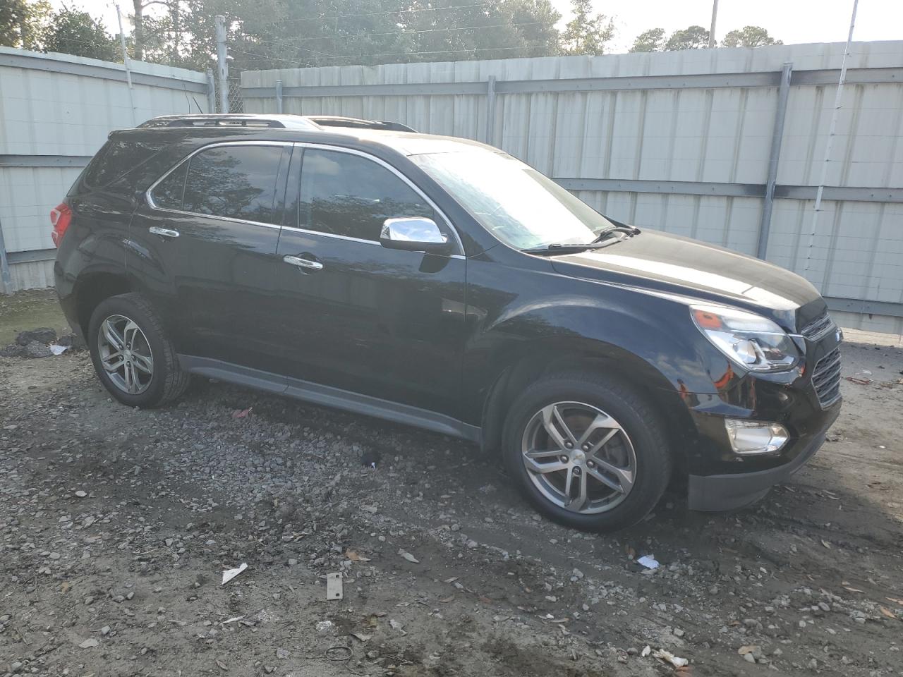 2016 Chevrolet Equinox - Image 4