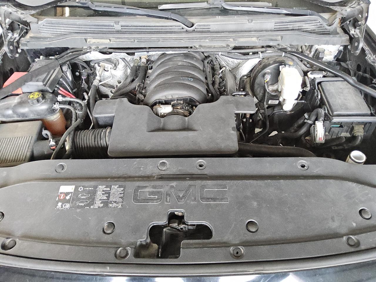2015 GMC Sierra - Image 11