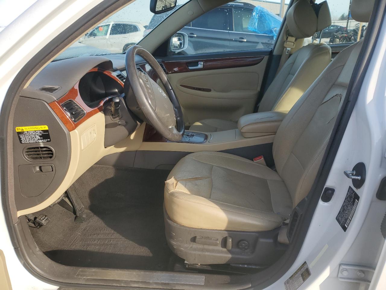 2013 Hyundai Genesis - Image 7