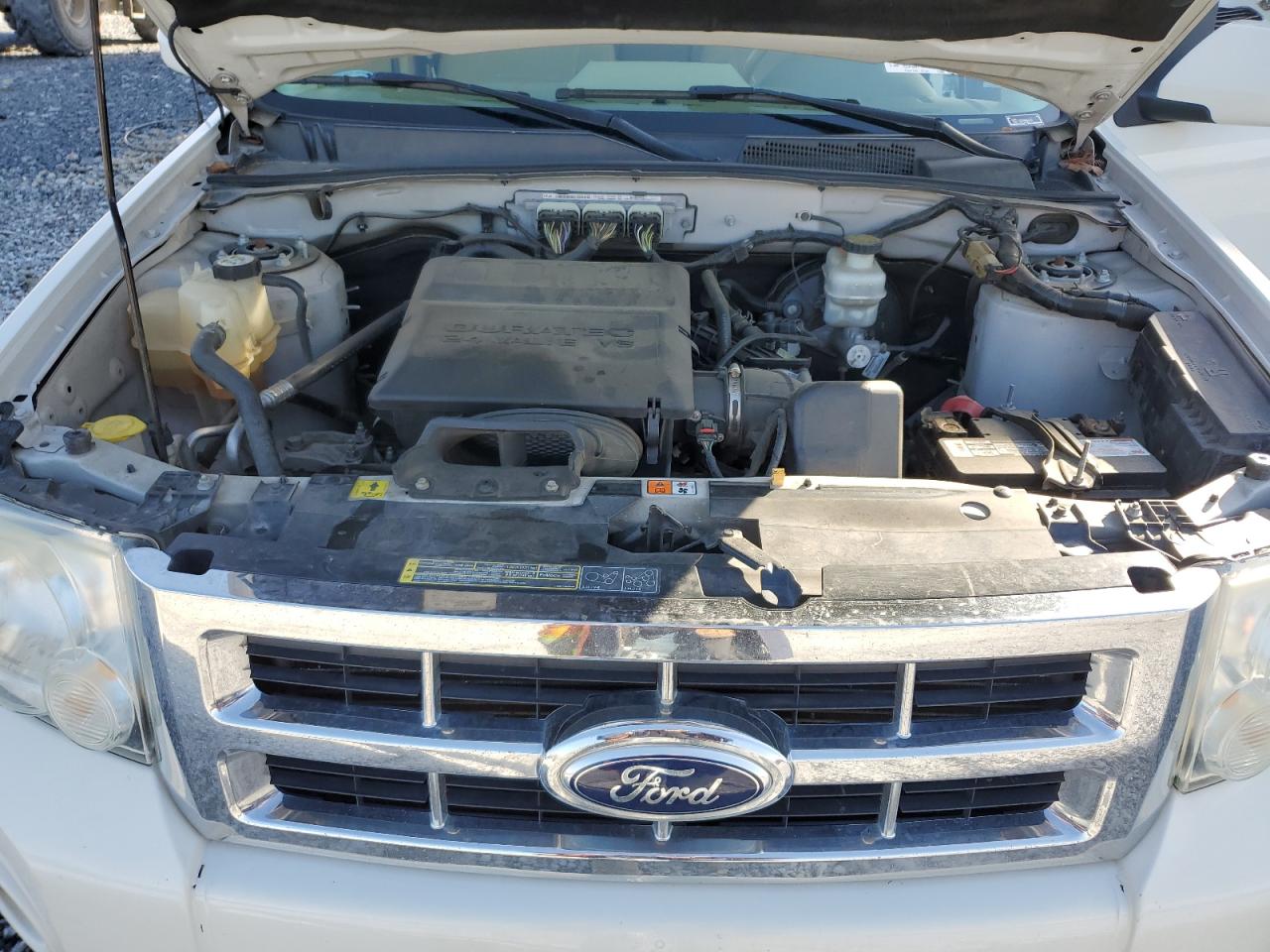 2010 Ford Escape - Image 12