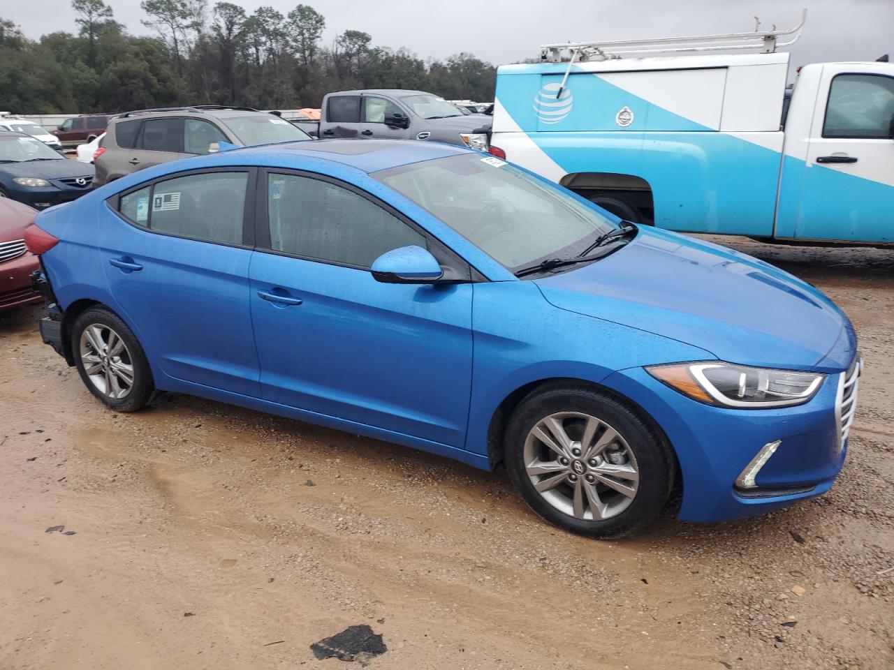 2017 Hyundai Elantra - Image 4