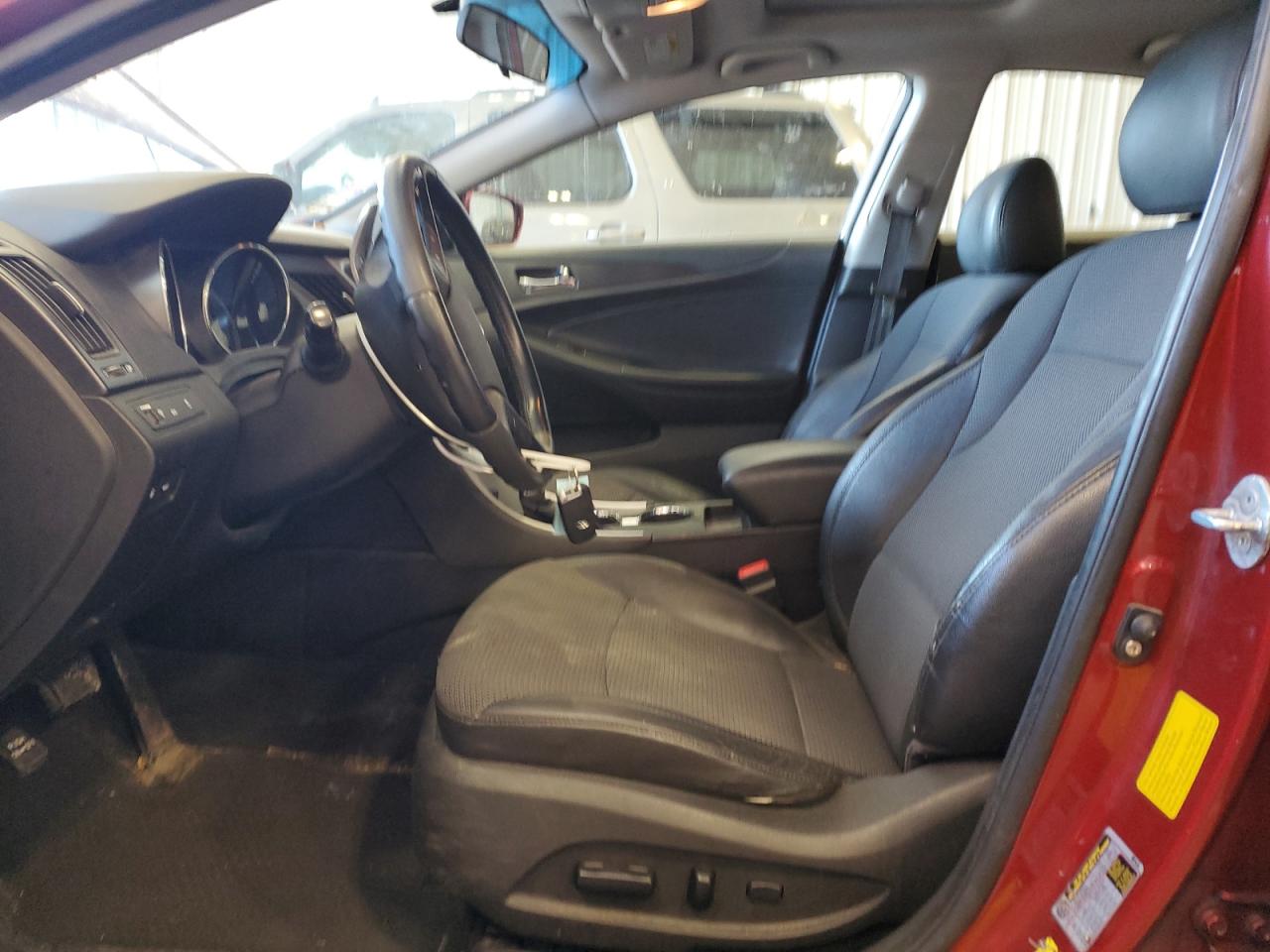 2011 Hyundai Sonata - Image 7