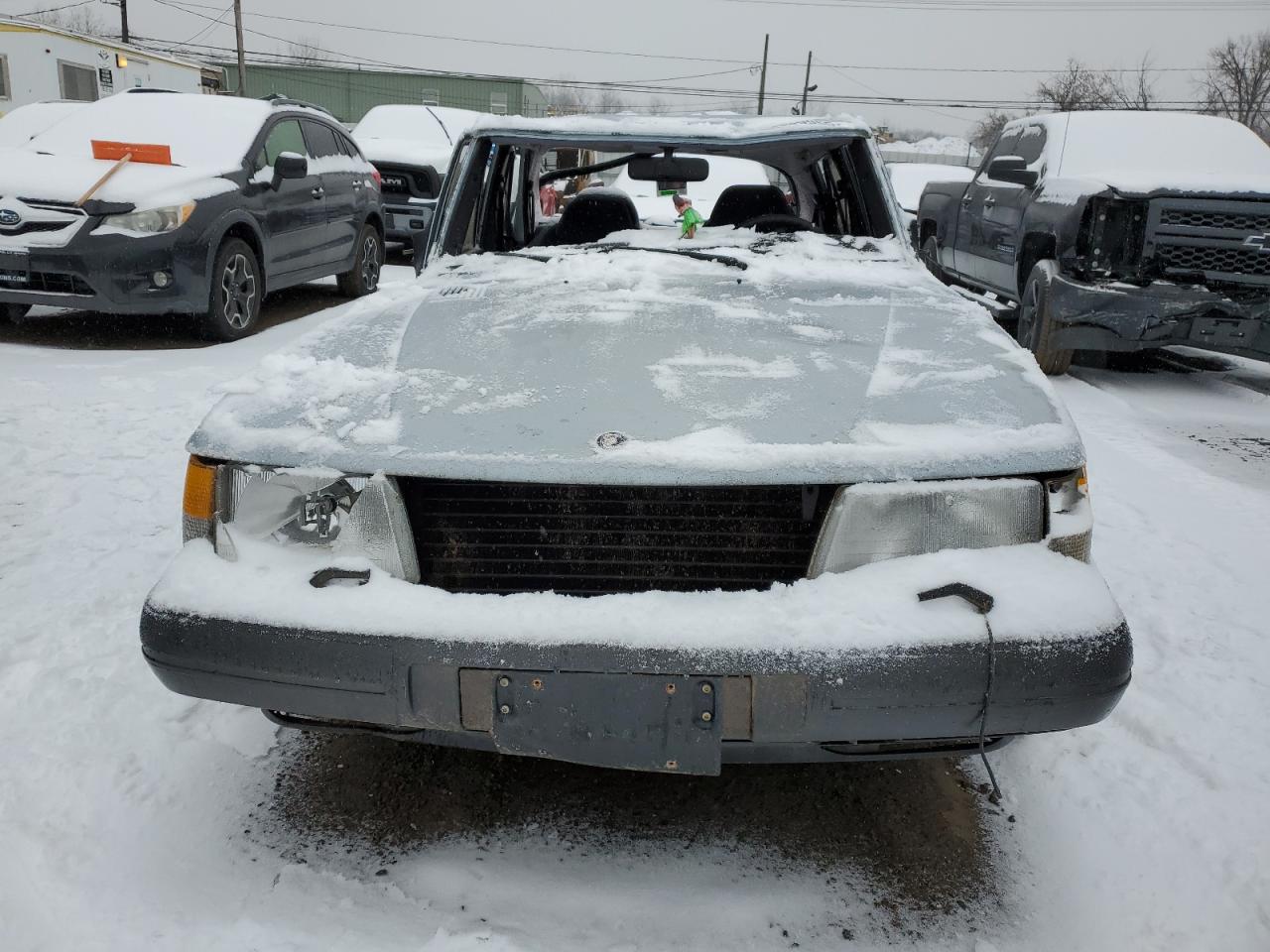 1991 Saab 900 - Image 5