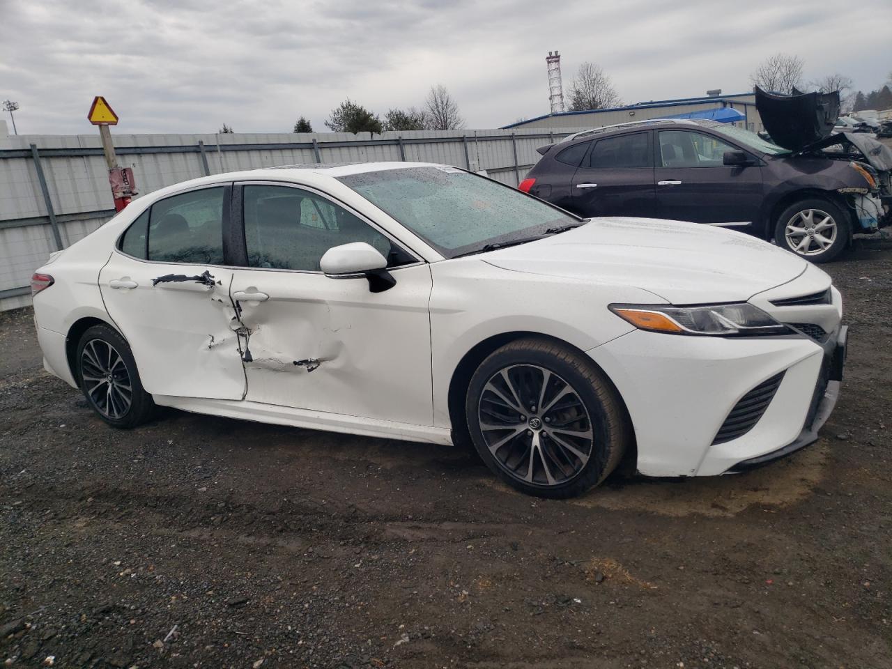 4T1B11HK1JU093120 TOYOTA CAMRY 2018
