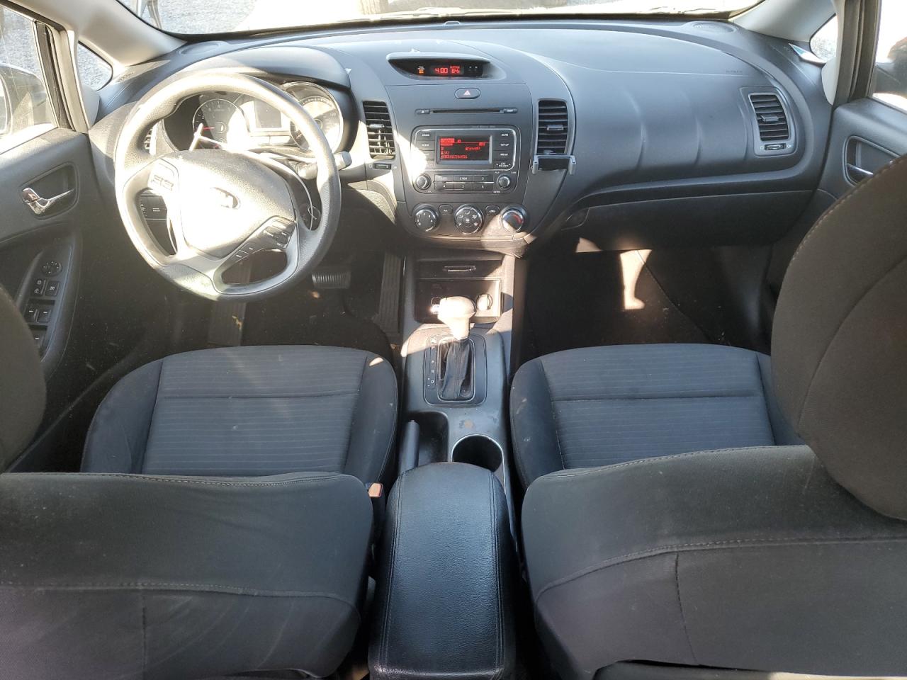 2015 Kia Forte - Image 8