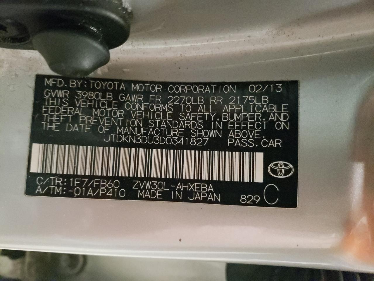 2013 Toyota Prius - Image 14