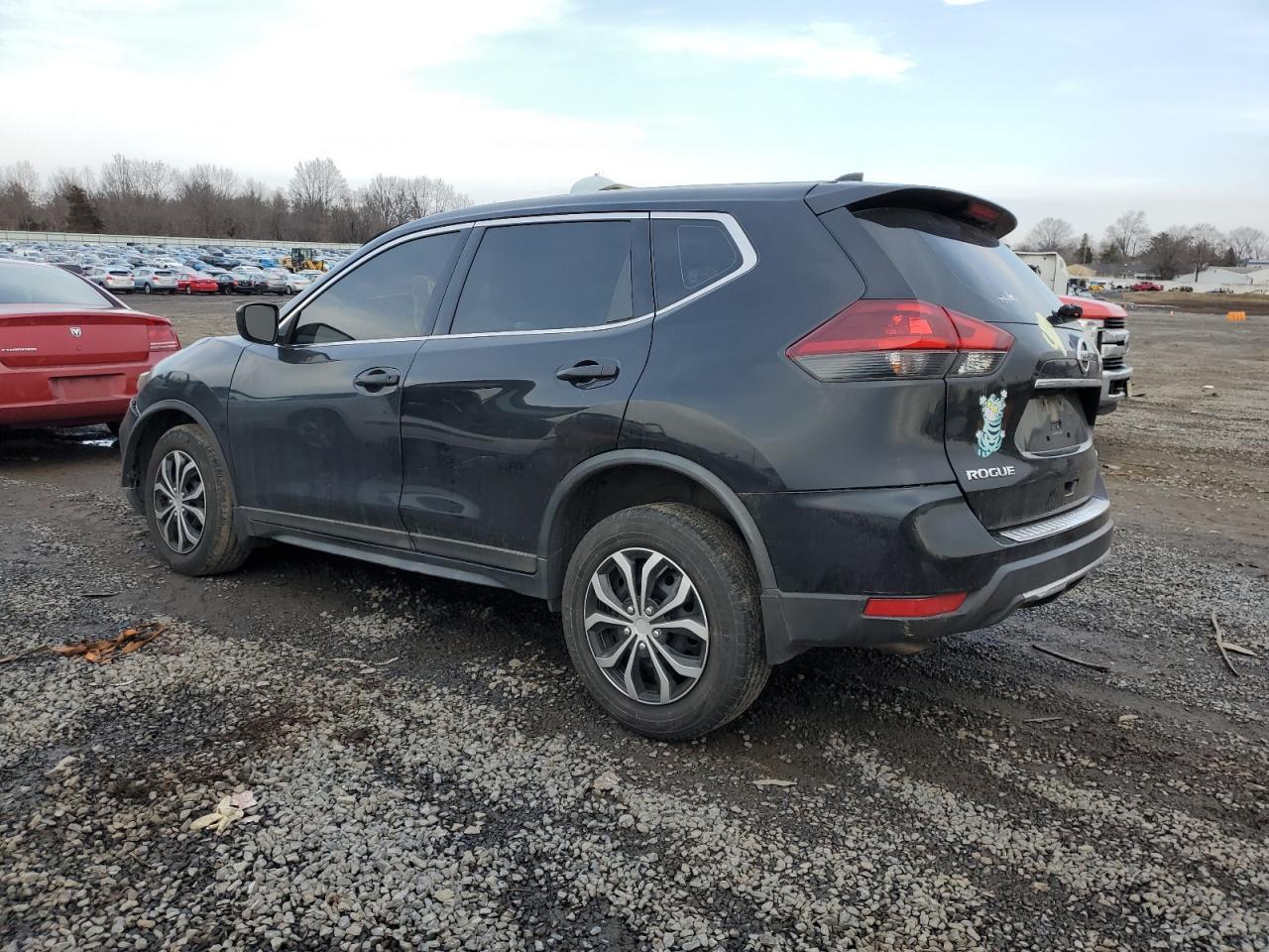 2018 Nissan Rogue - Image 2