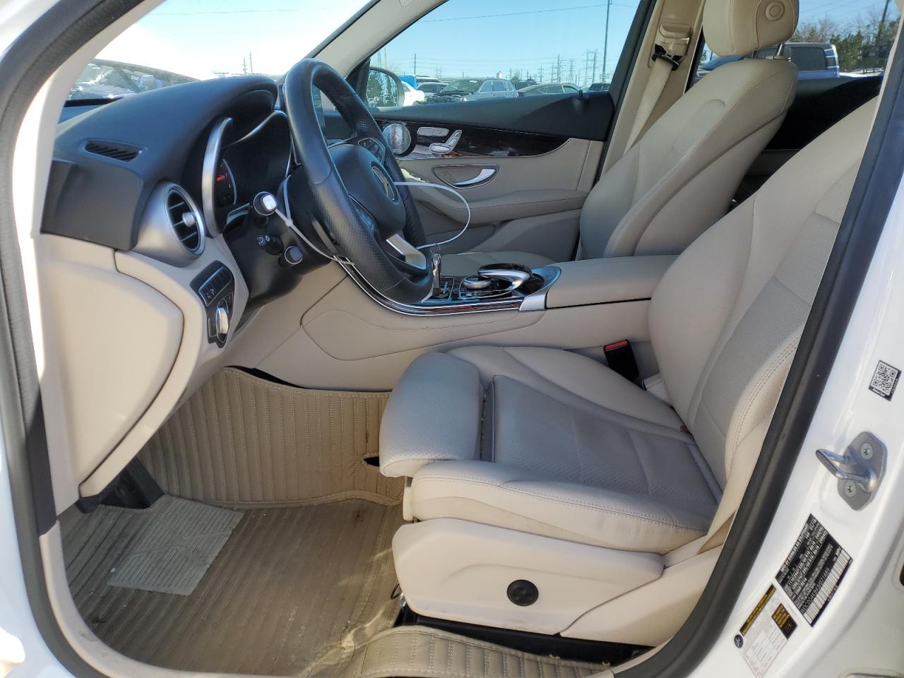 2018 Mercedes-Benz GLC - Image 7