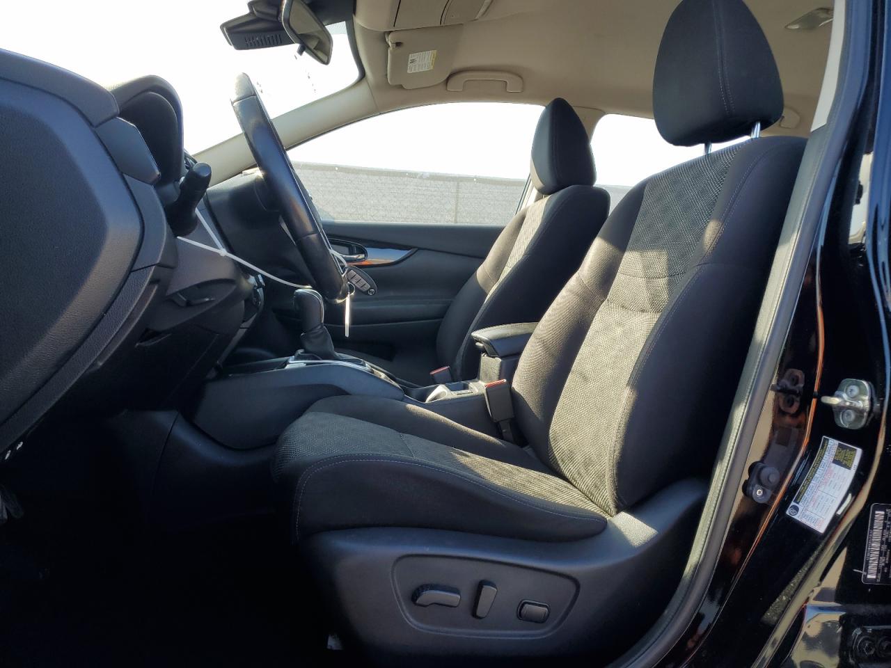 2019 Nissan Rogue - Image 7