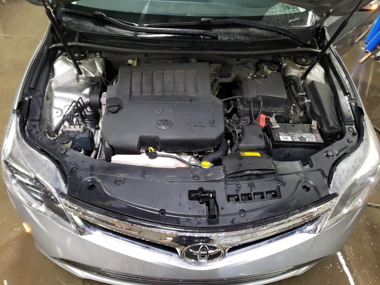 2015 Toyota Avalon - Image 11