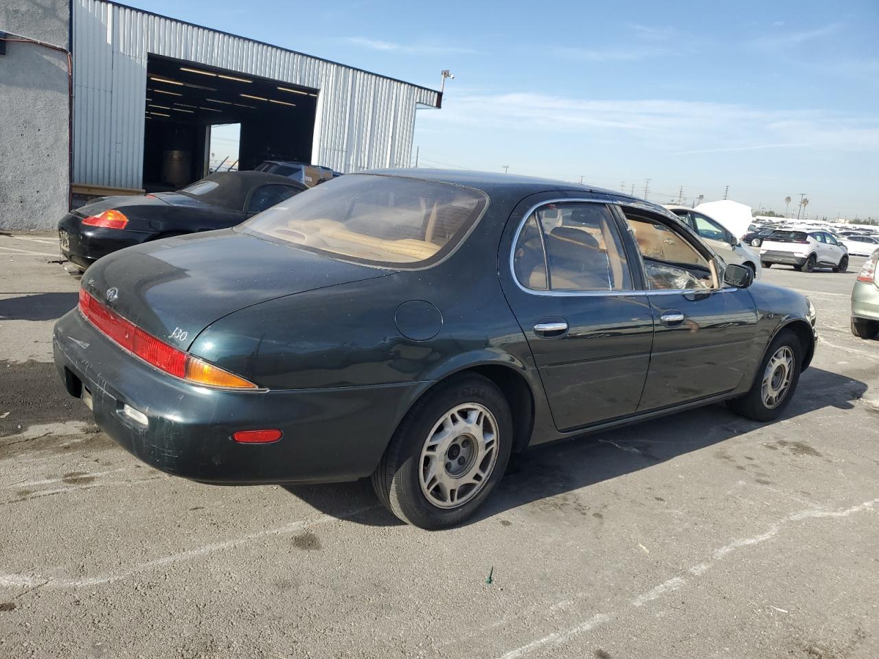 1995 Infiniti J - Image 3