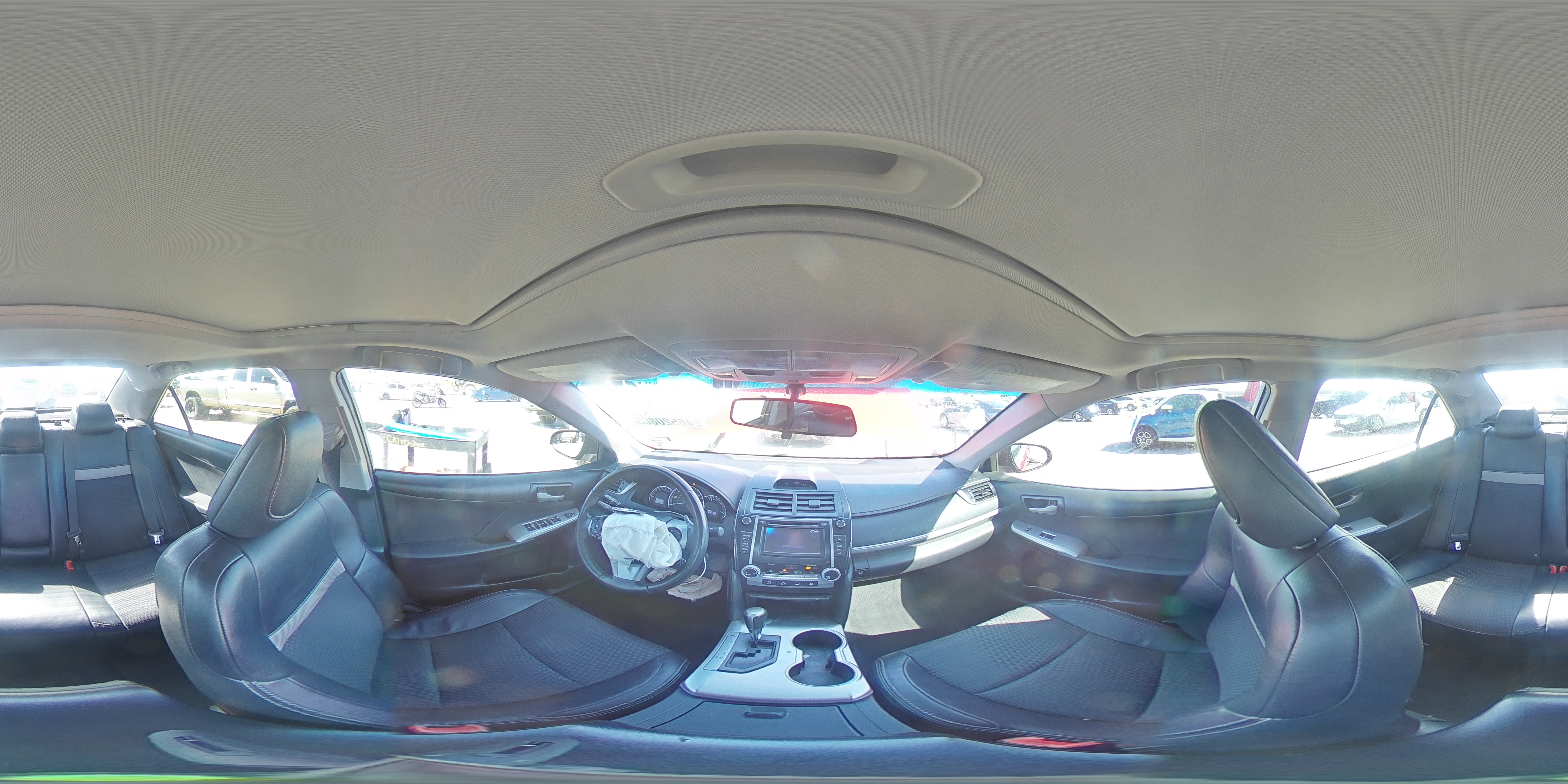 2013 Toyota Camry - Image 15