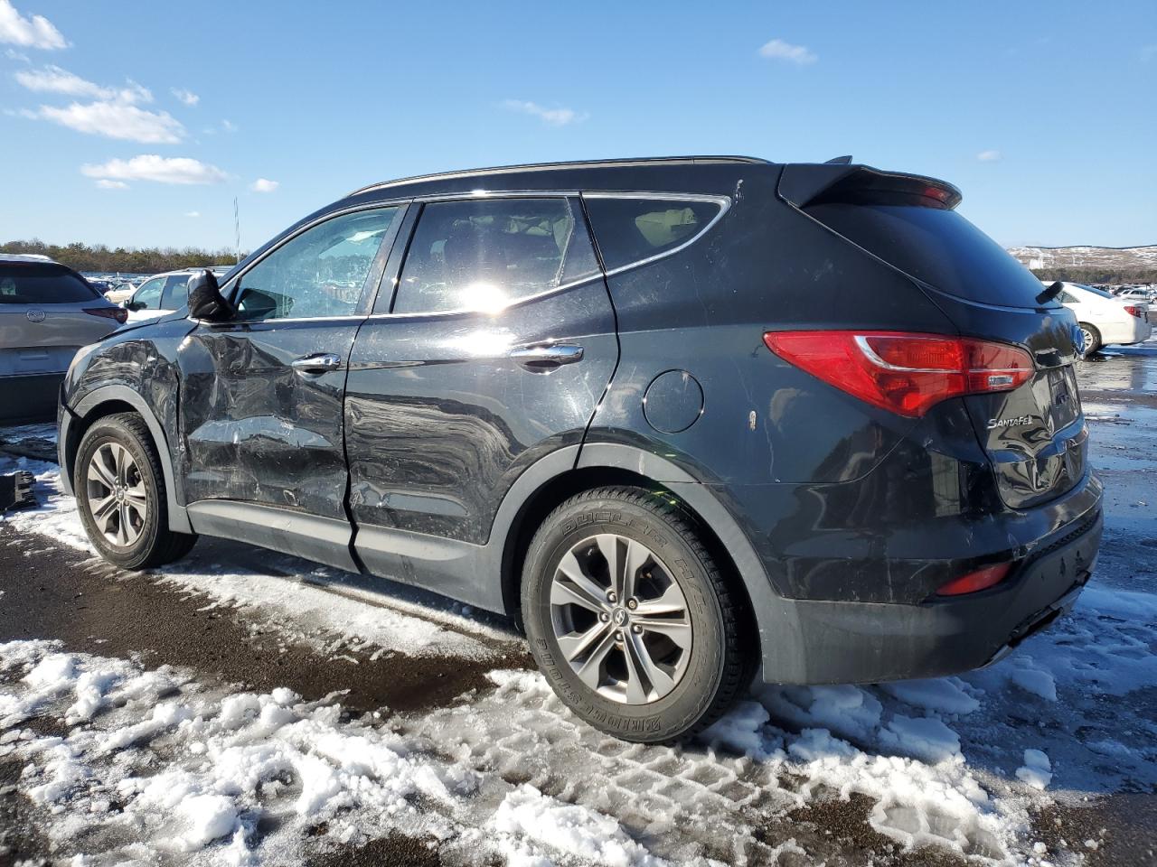 2016 Hyundai Santa Fe - Image 2