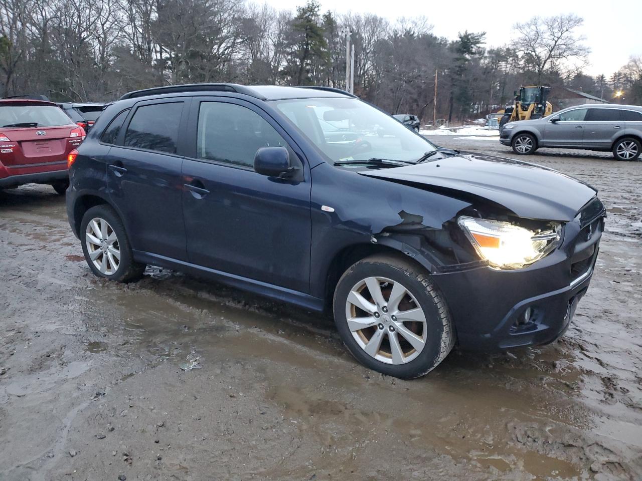 2012 Mitsubishi Outlander - Image 4