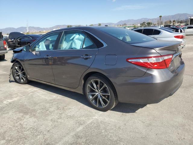 Sedans TOYOTA CAMRY 2015 Szary