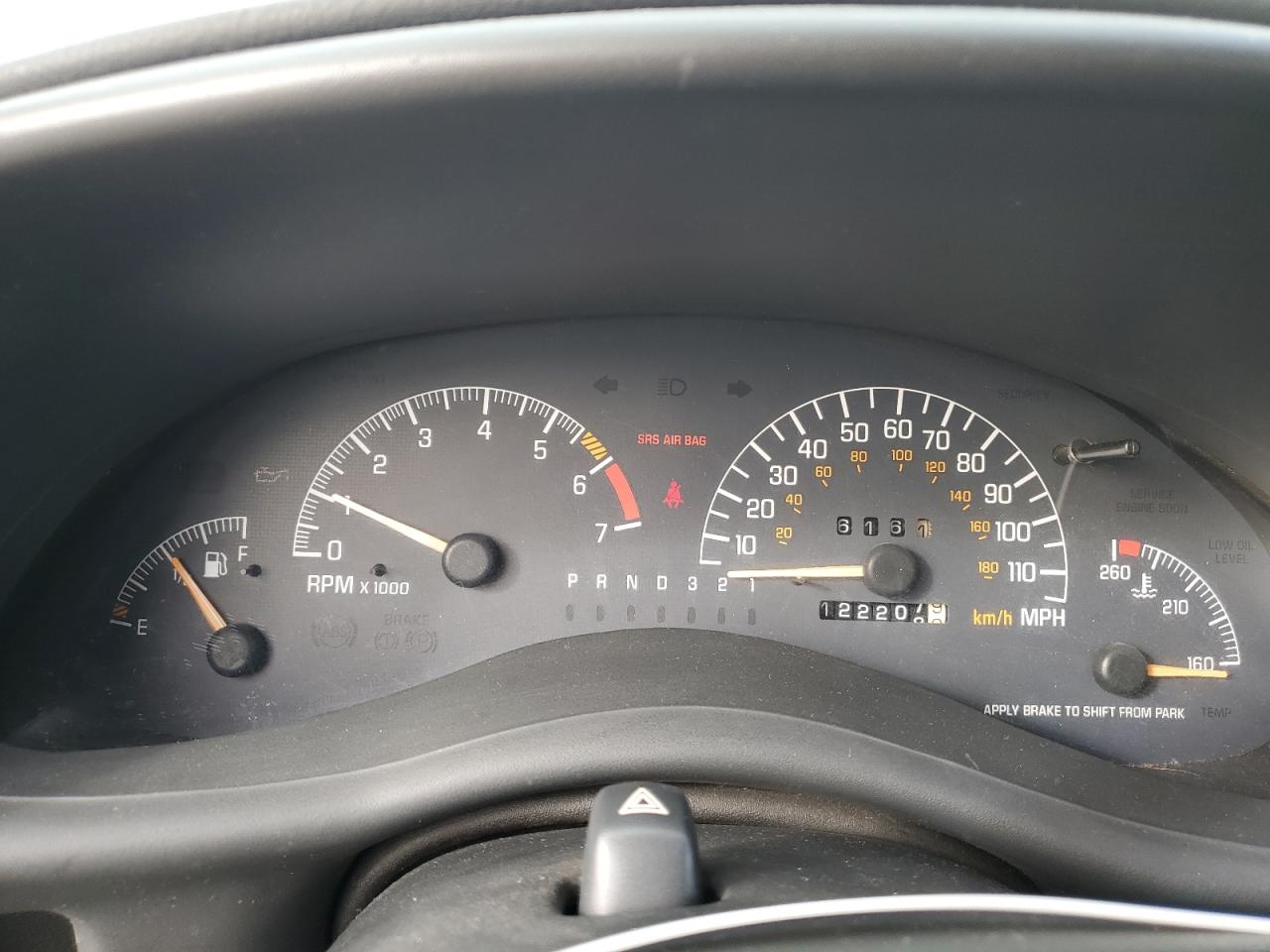 2002 Pontiac Grand Prix - Image 9