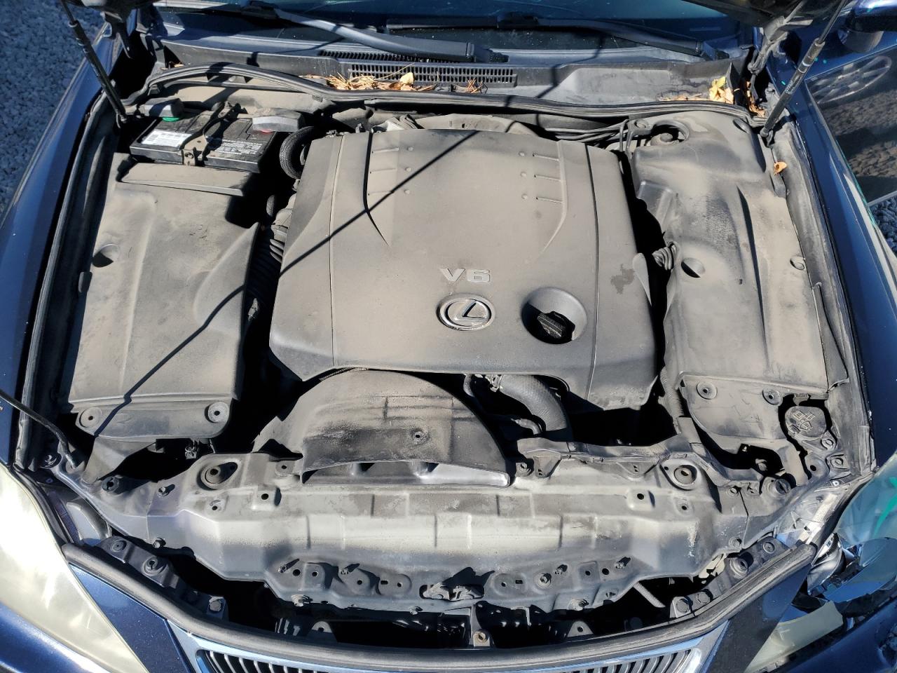 2008 Lexus IS - Image 11