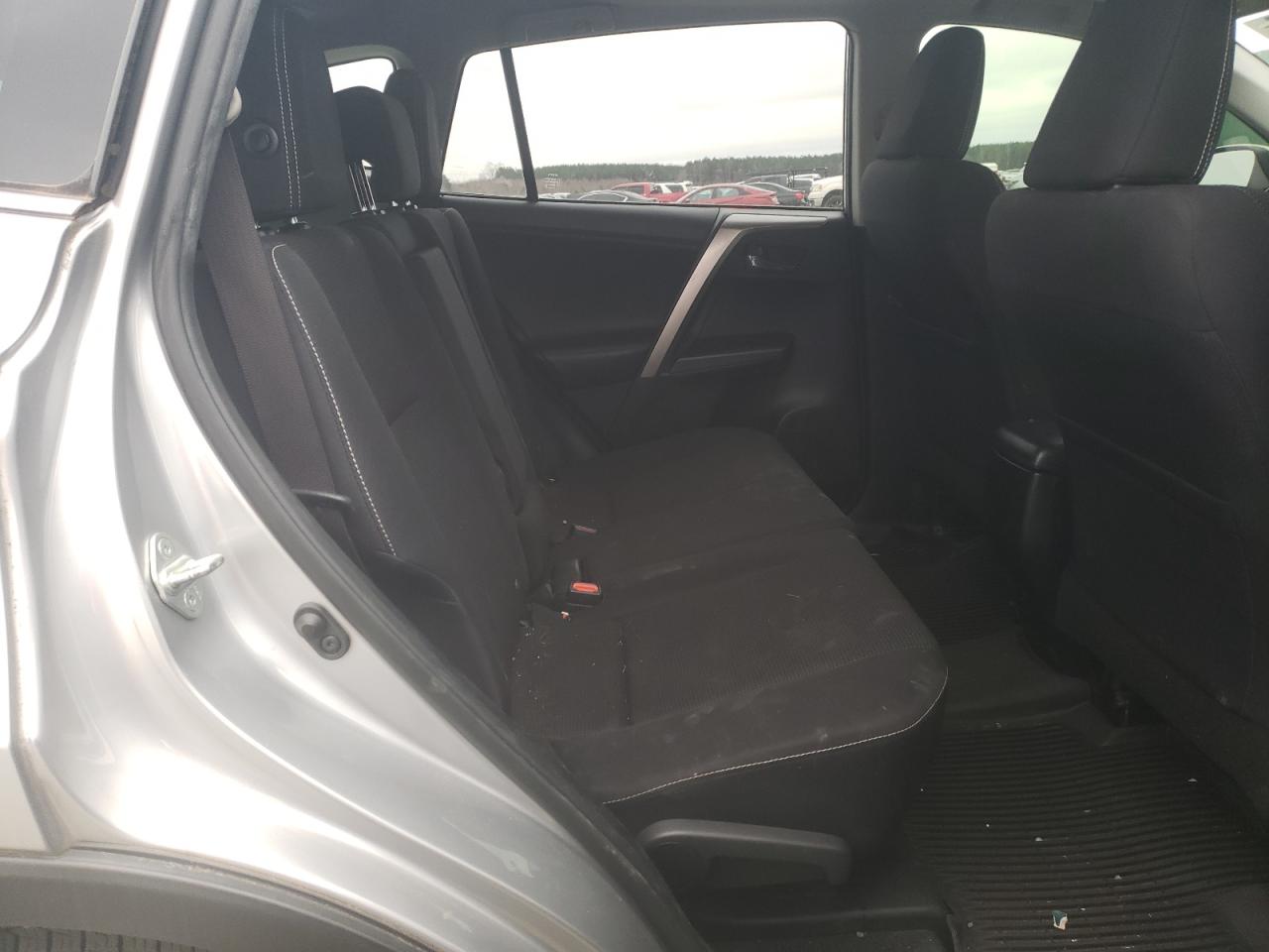 2018 Toyota RAV 4 - Image 11
