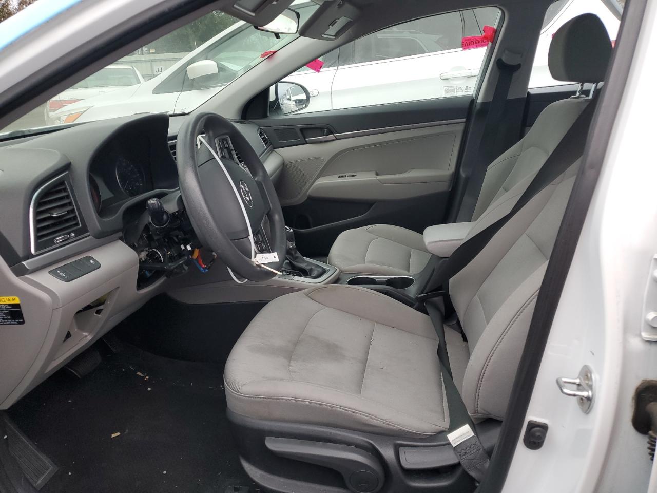 2017 Hyundai Elantra - Image 7