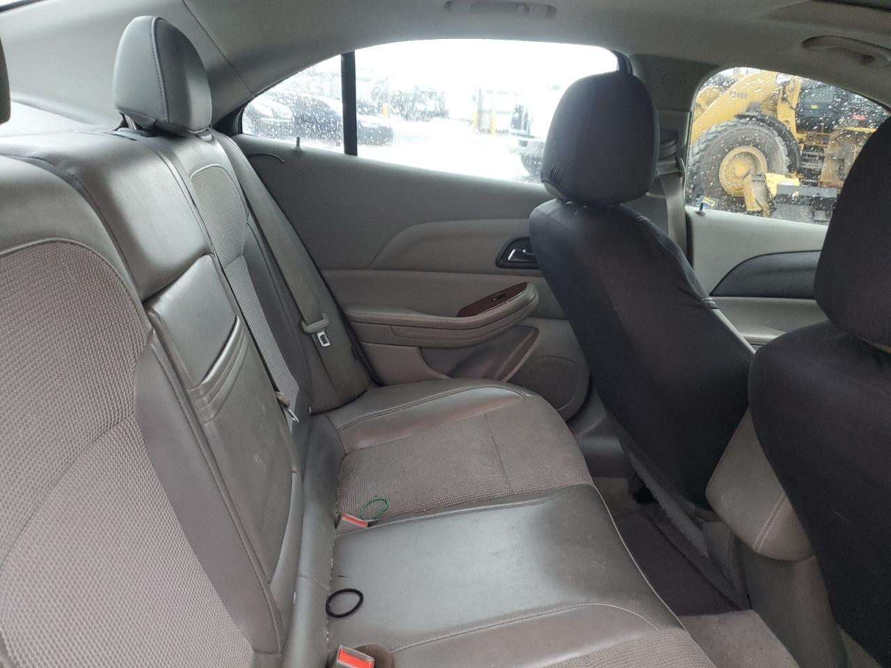 2013 Chevrolet Malibu - Image 10
