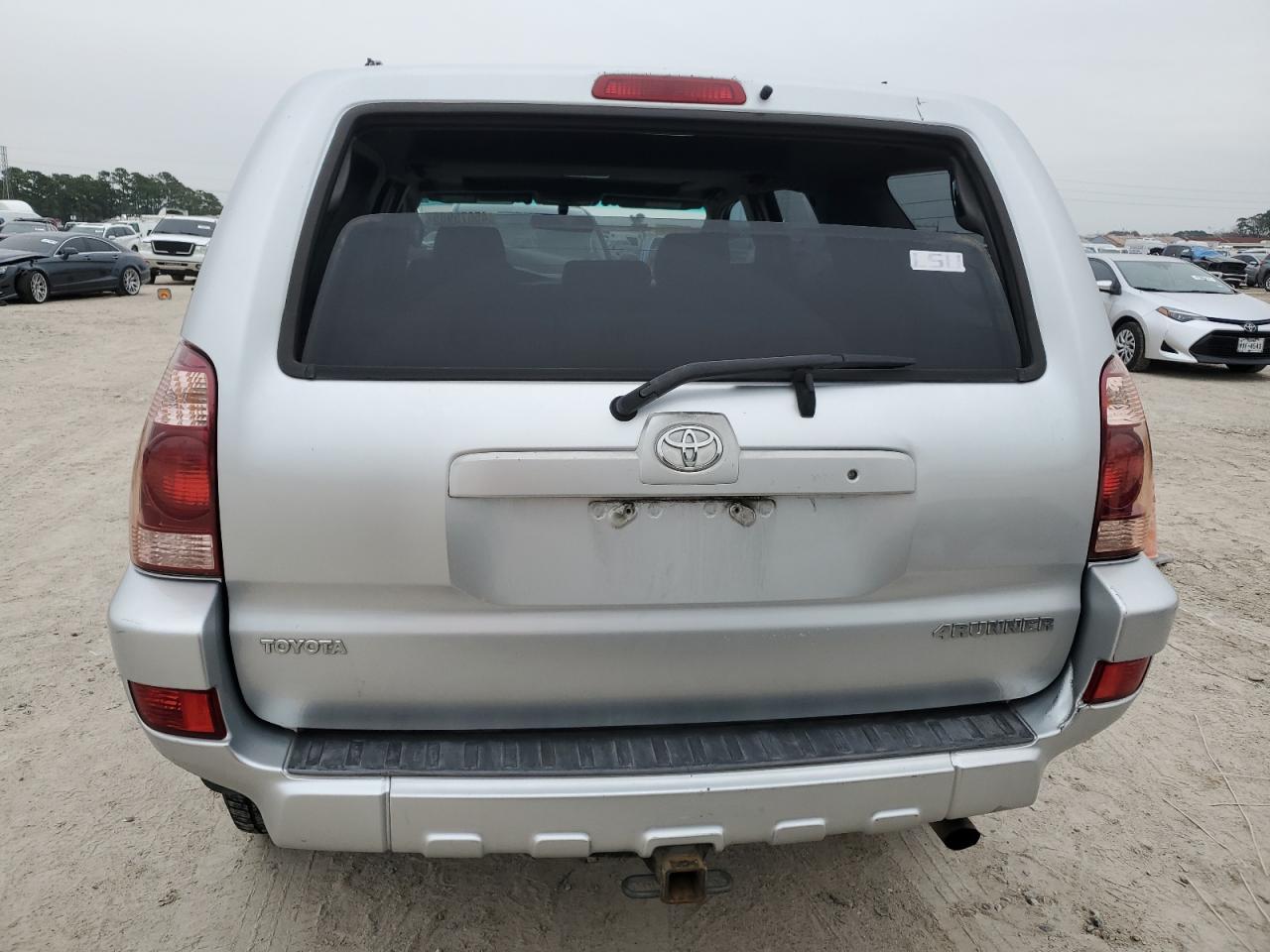 2005 Toyota 4Runner - Image 6
