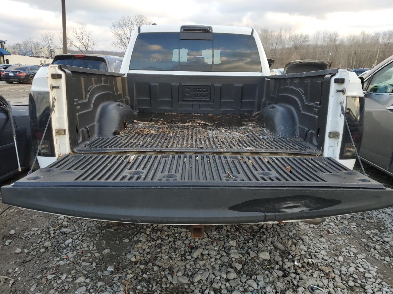 2016 RAM 1500 - Image 6