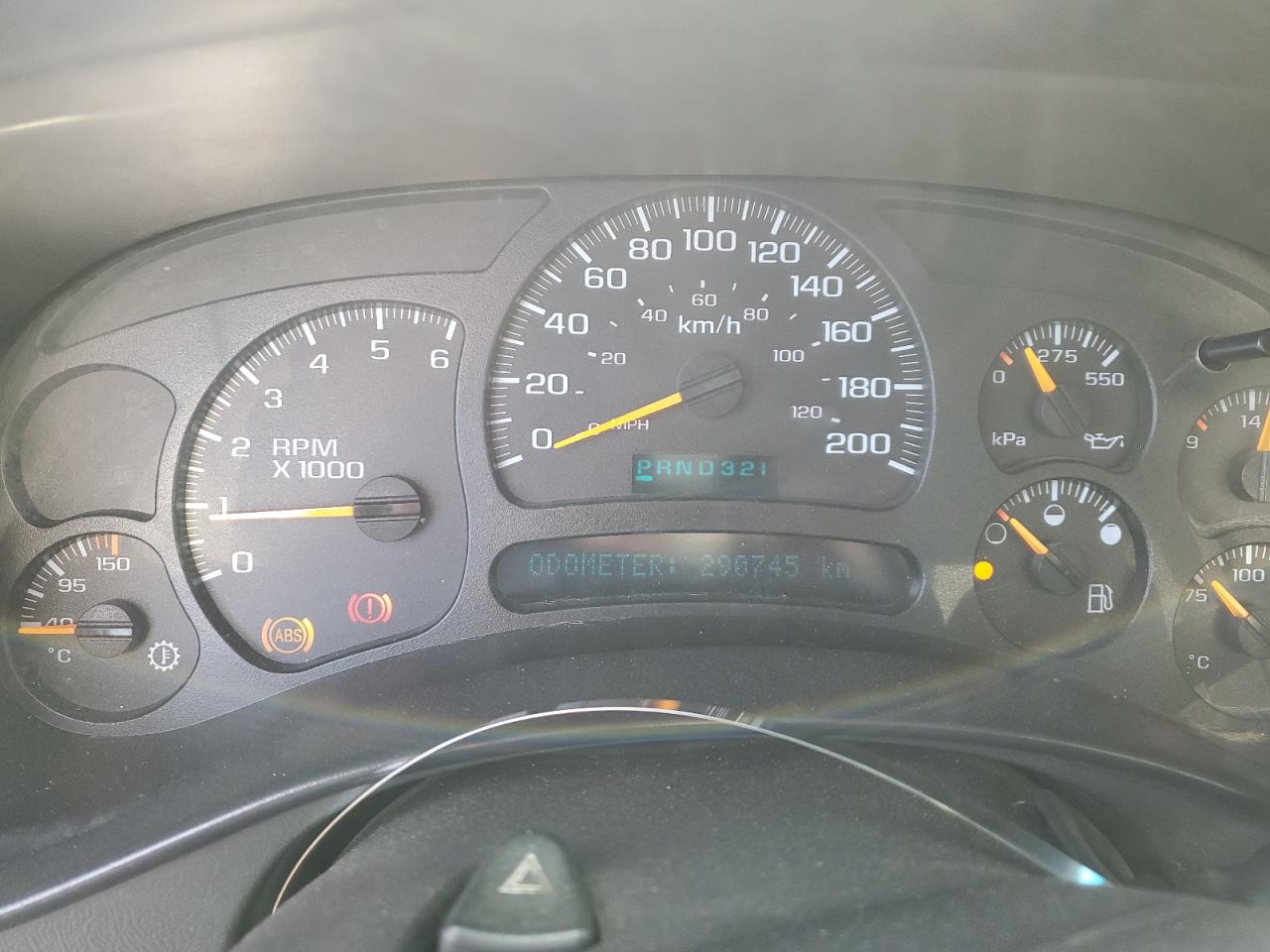 2004 GMC Sierra - Image 9