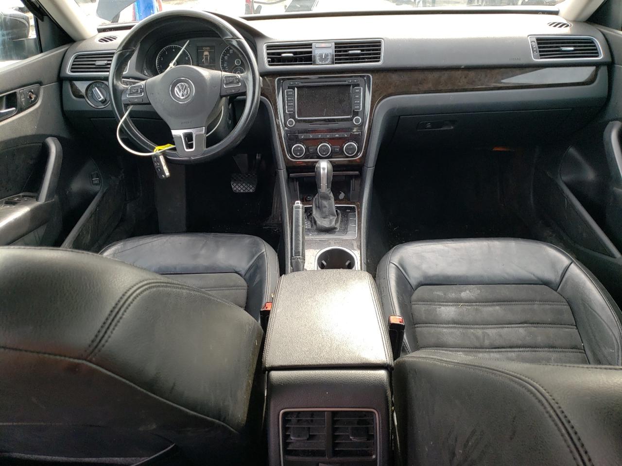 2015 Volkswagen Passat - Image 8