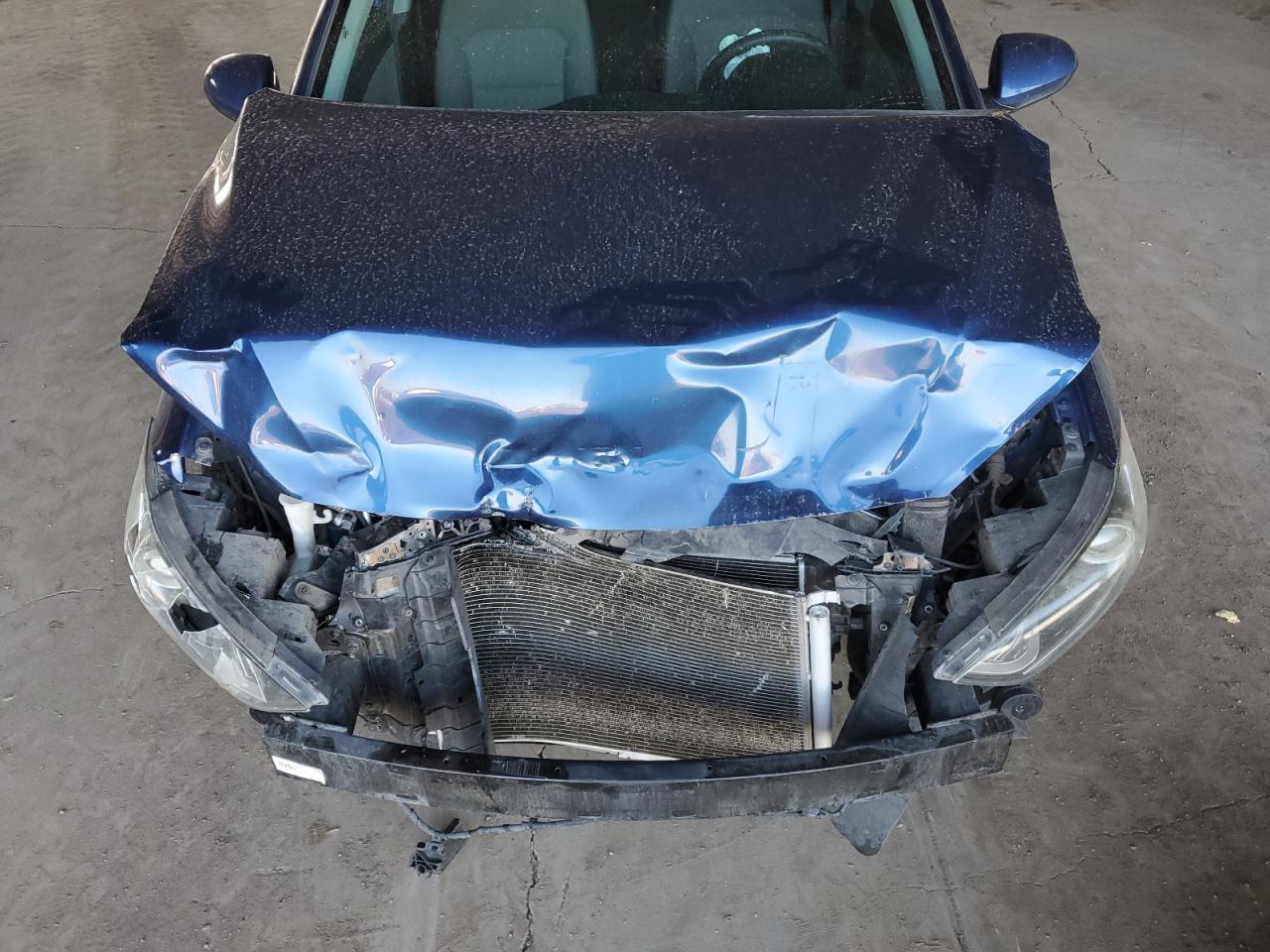 2018 Hyundai Elantra - Image 12